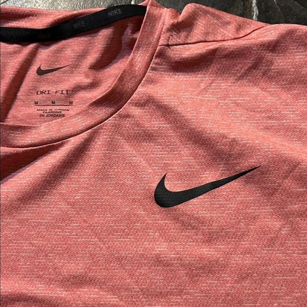 Nike Men's Red Short Sleeve Tee dri-fit